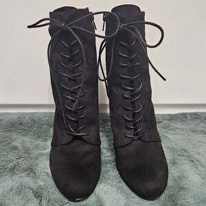 ⚡ 2 for $5 - Steve Madden Black Elley Heeled Boots